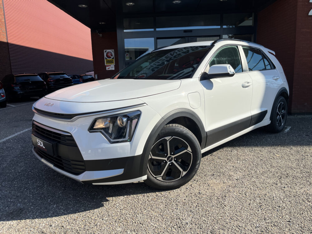 57042422-kia-niro-2022