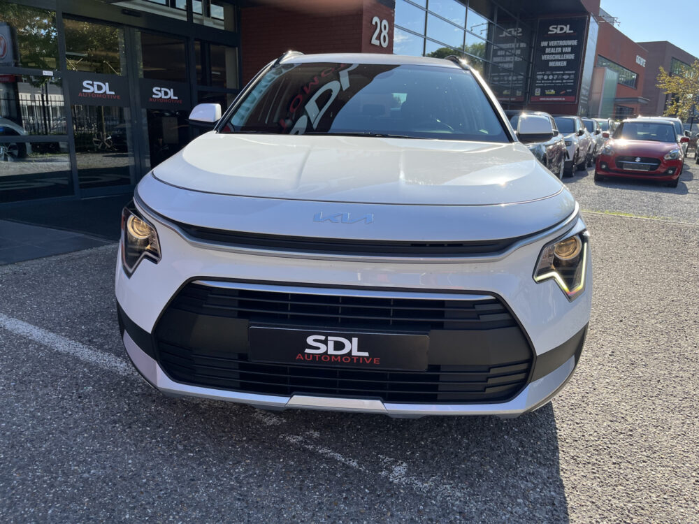 57042422-kia-niro-2022