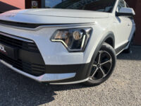 57042422-kia-niro-2022