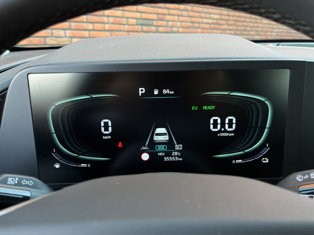 57042422-kia-niro-2022