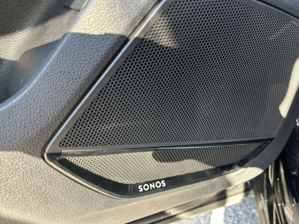 57055964-audi-q3-2021