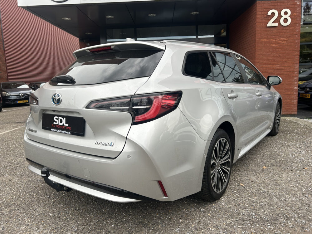 57073272-toyota-corolla-touring-sports-2020