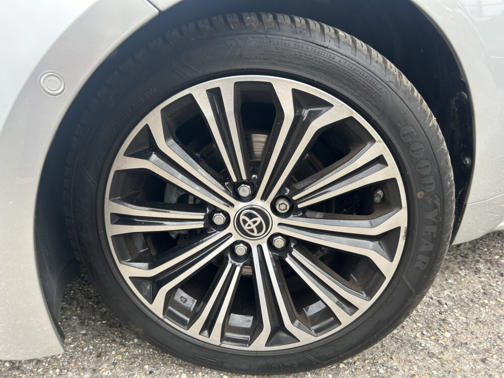 57073272-toyota-corolla-touring-sports-2020