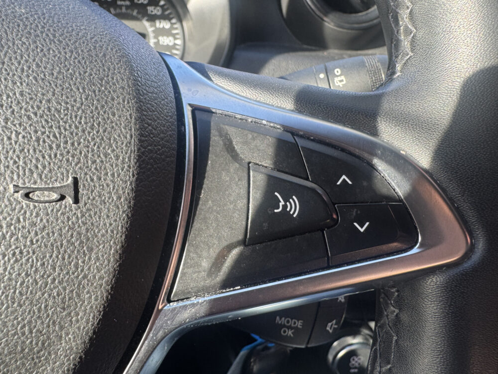 57132924-dacia-duster-2019