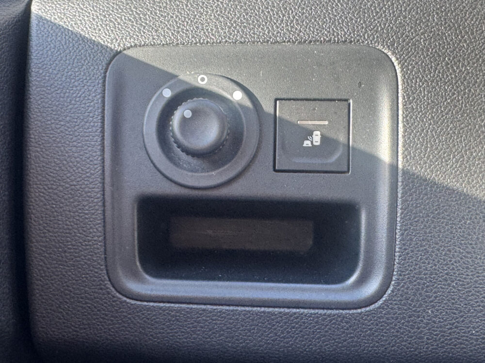 57132924-dacia-duster-2019