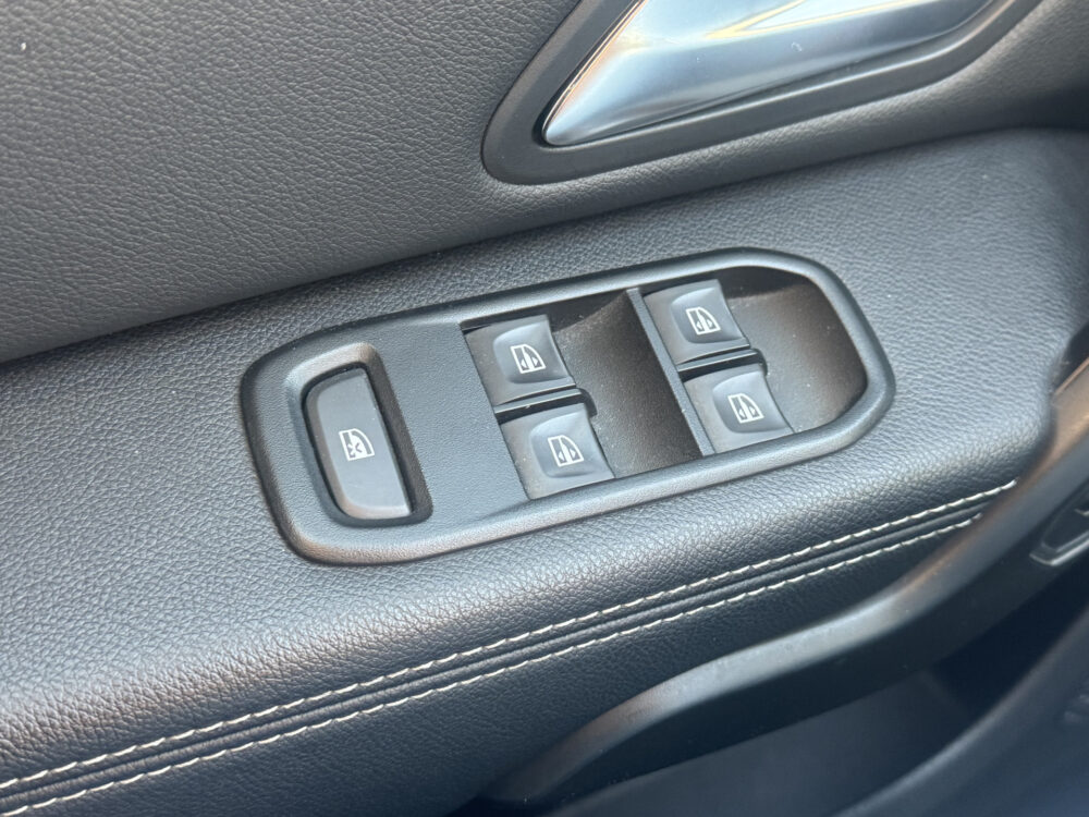 57132924-dacia-duster-2019