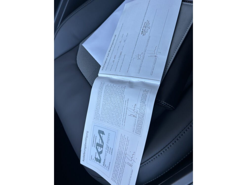 57172450-kia-niro-2023