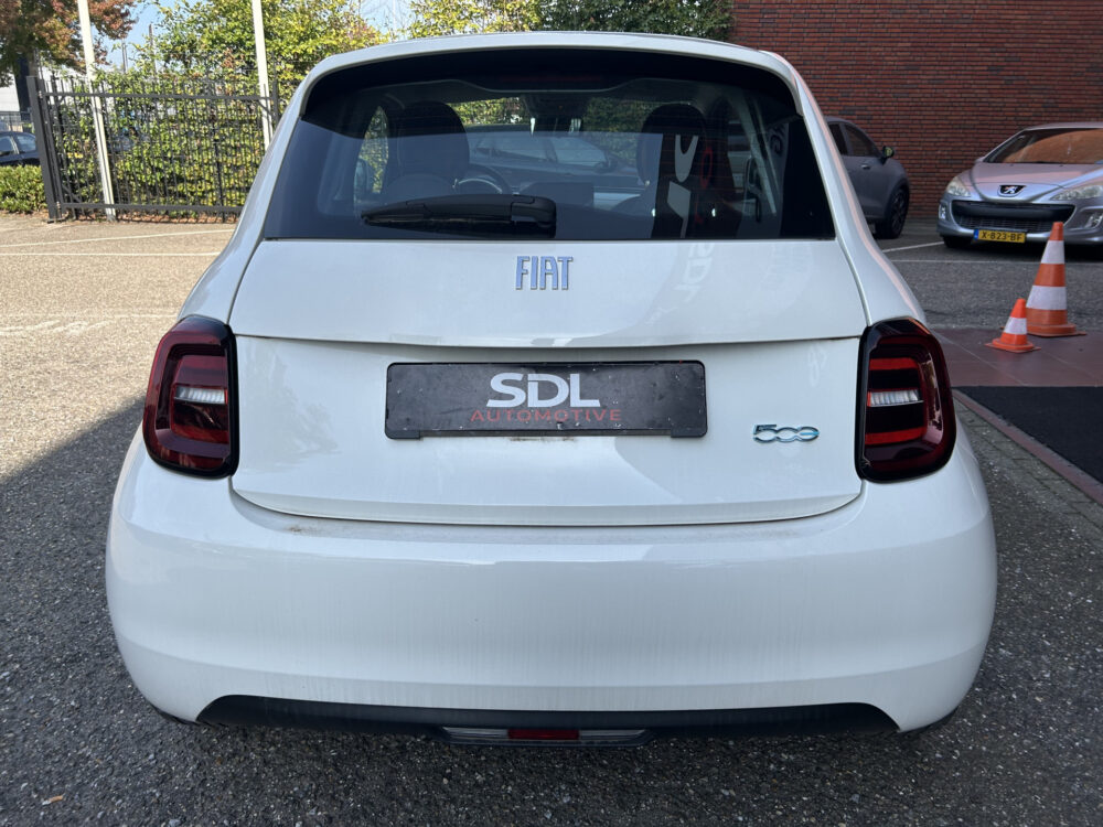 57199643-fiat-500-2023