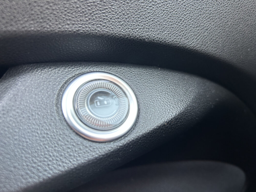 57199643-fiat-500-2023