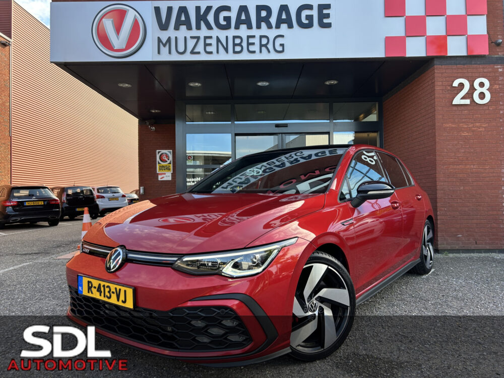 57199992-volkswagen-golf-2022