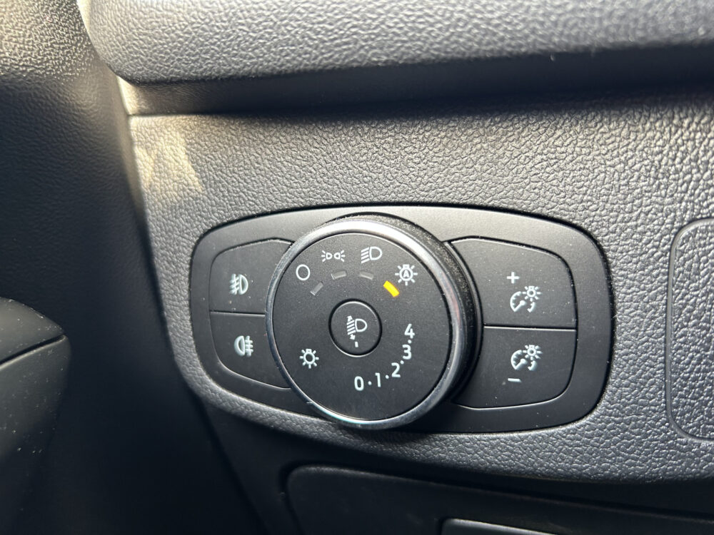 57208106-ford-focus-wagon-2020