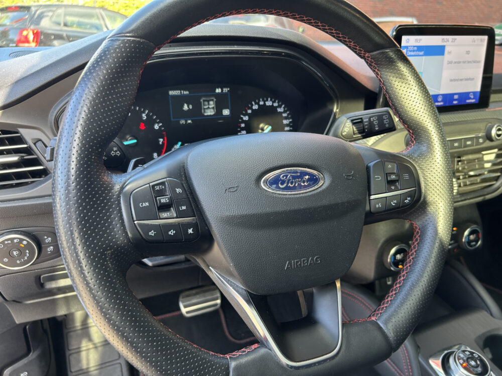 57208106-ford-focus-wagon-2020