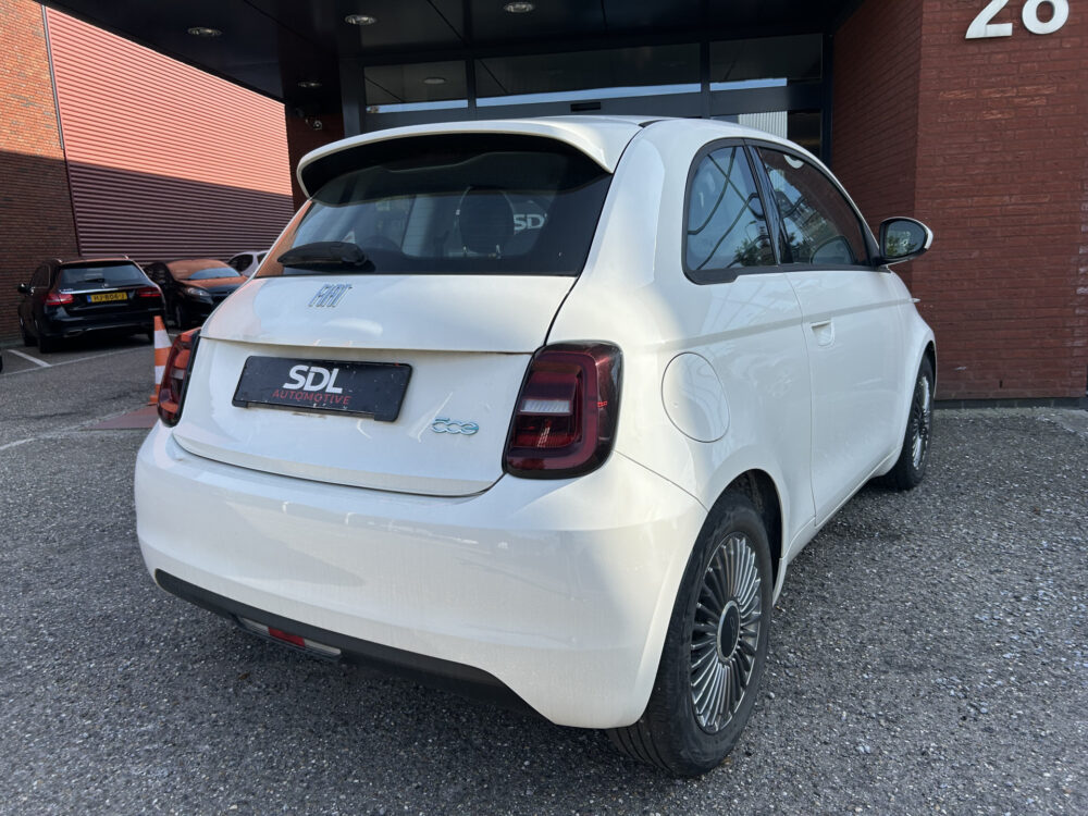 57260335-fiat-500-2023