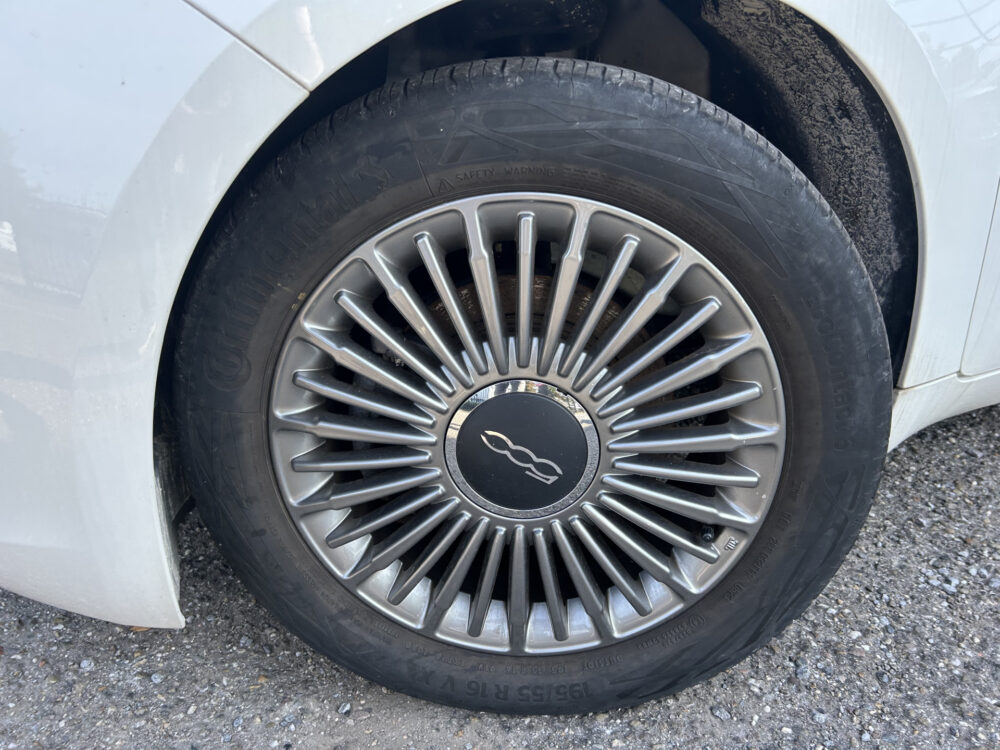 57260335-fiat-500-2023