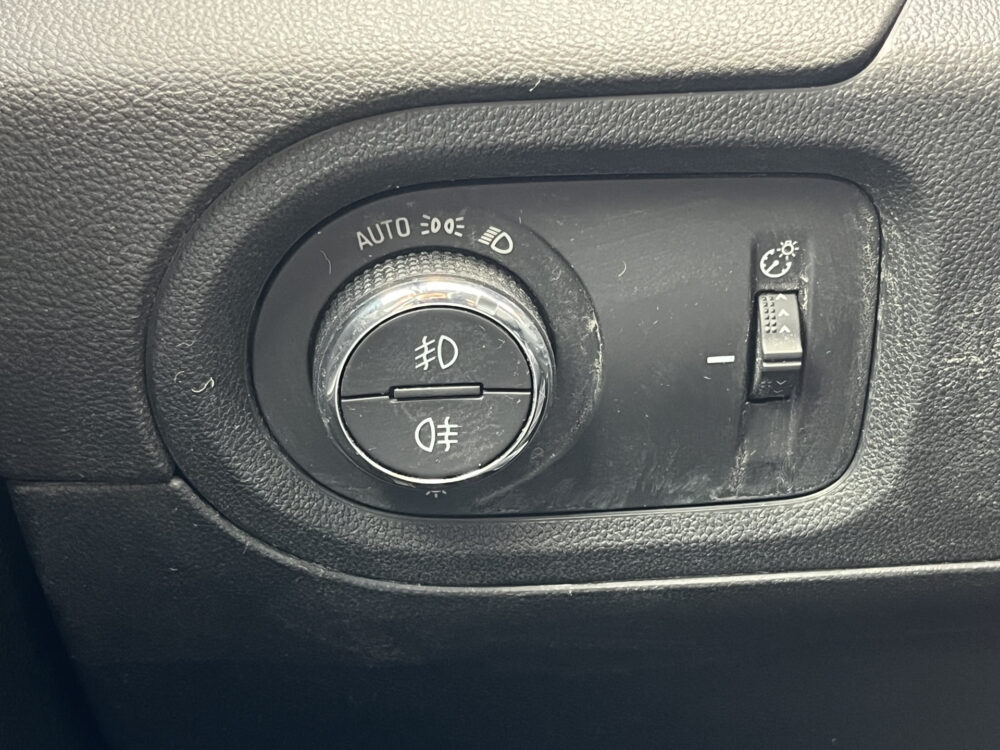 57292794-opel-grandland-x-2021
