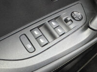 57337453-peugeot-2008-2020