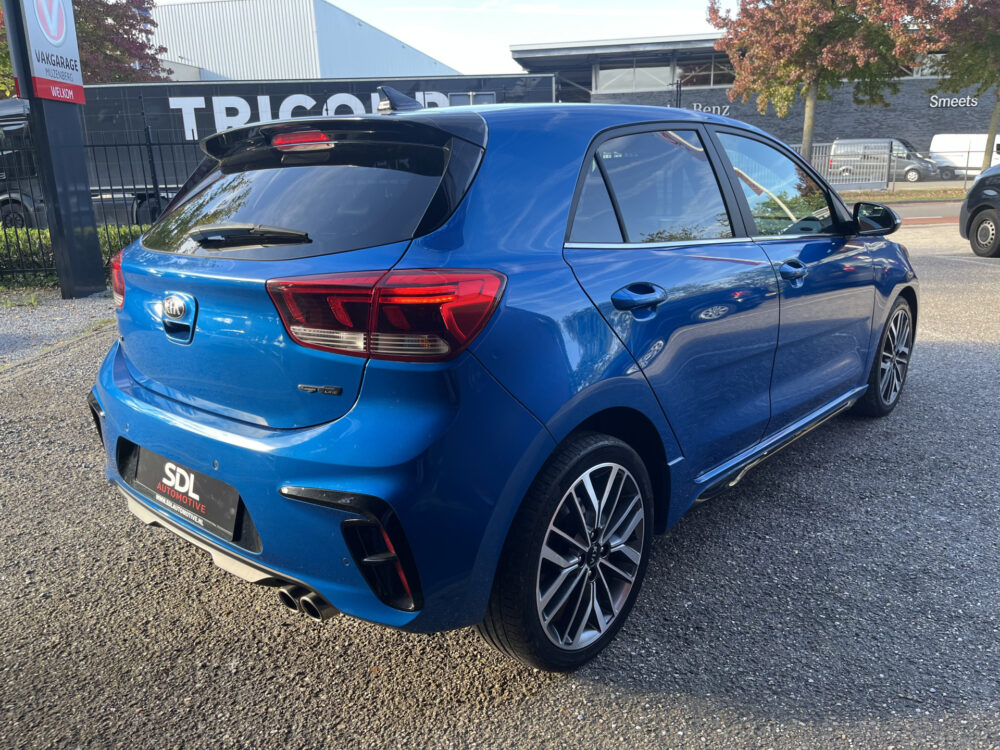 57456582-kia-rio-2021