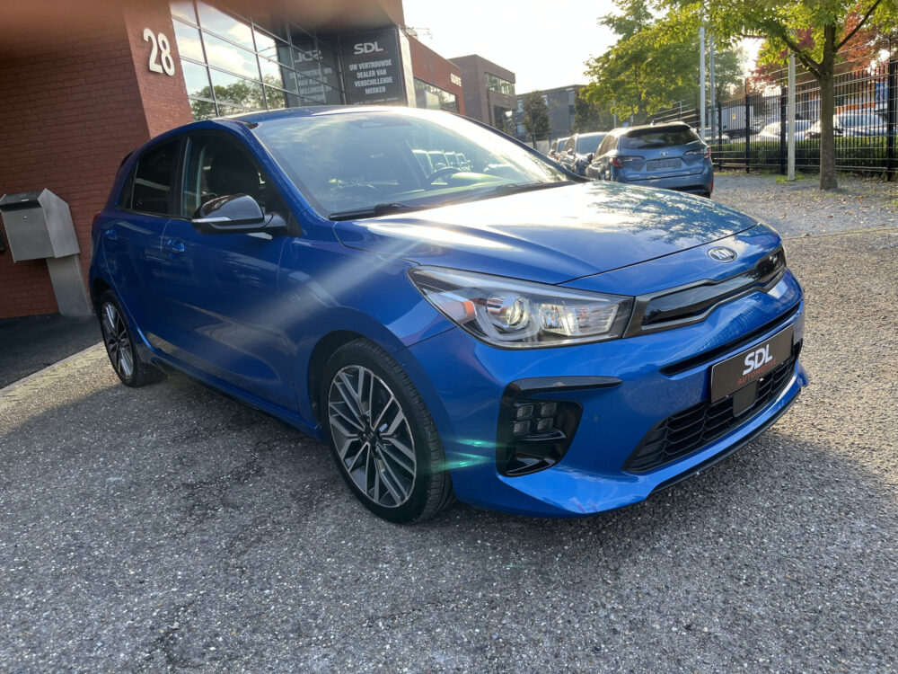57456582-kia-rio-2021