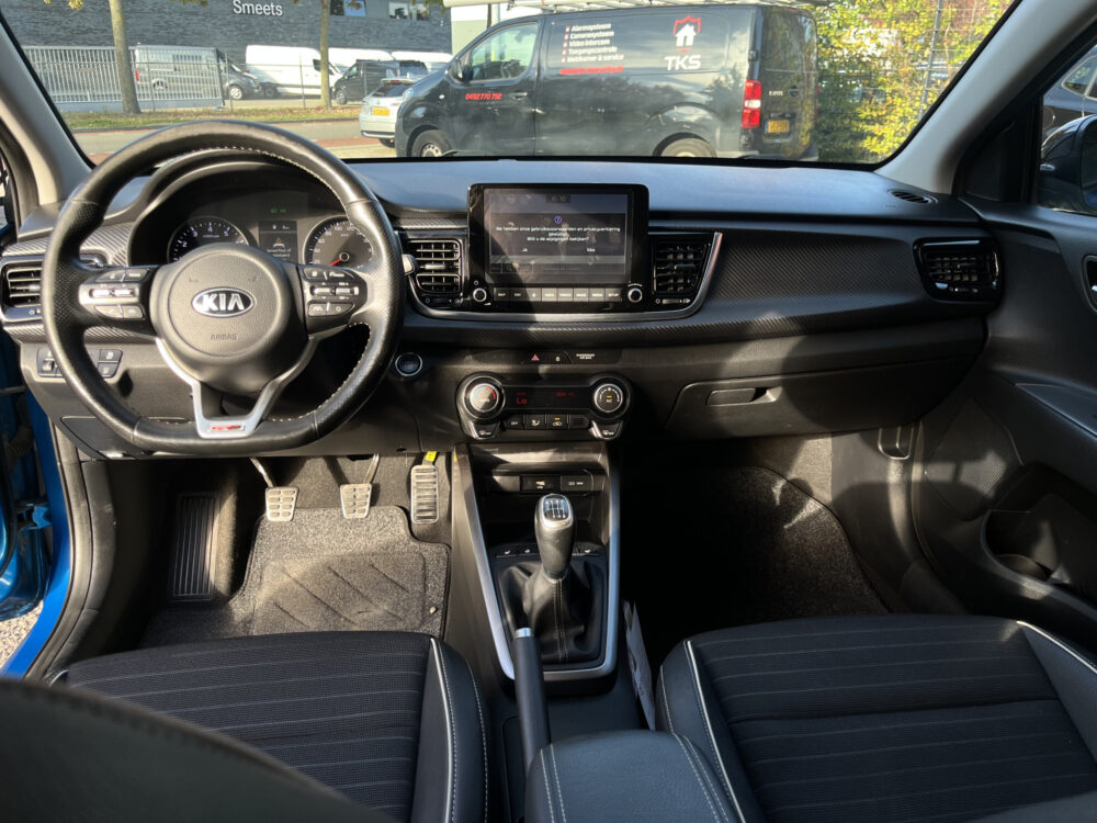 57456582-kia-rio-2021