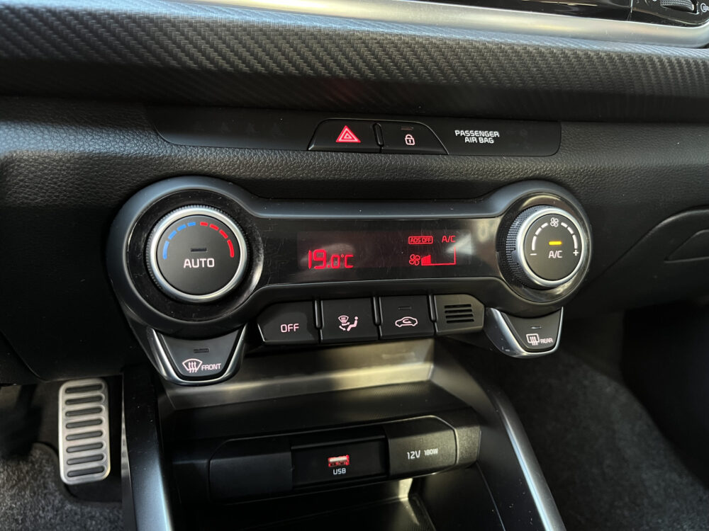 57456582-kia-rio-2021
