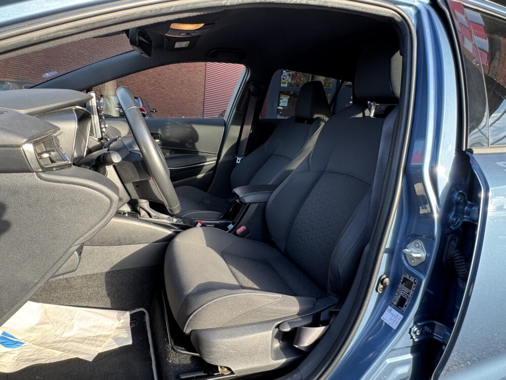 57457518-toyota-corolla-touring-sports-2020