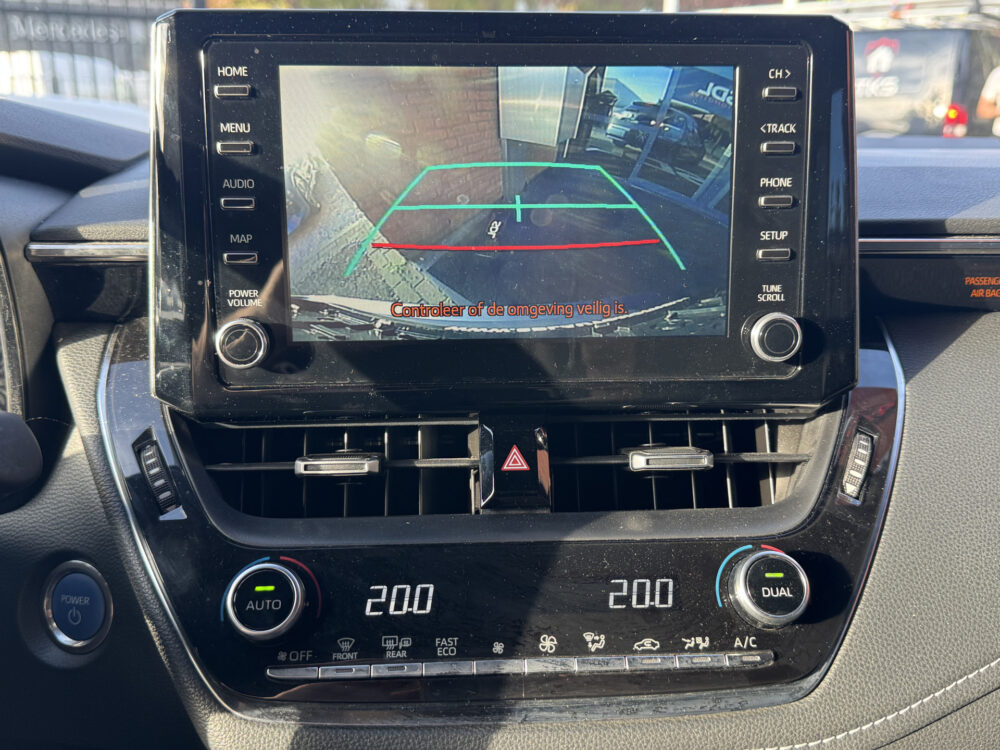 57457518-toyota-corolla-touring-sports-2020