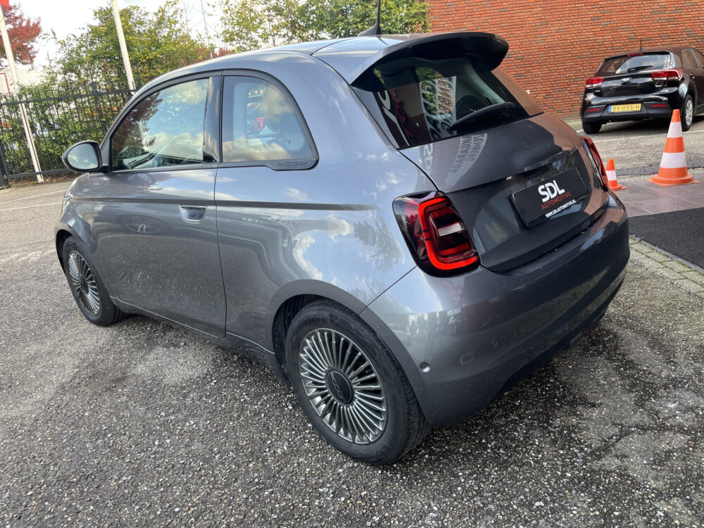 57457840-fiat-500-2021