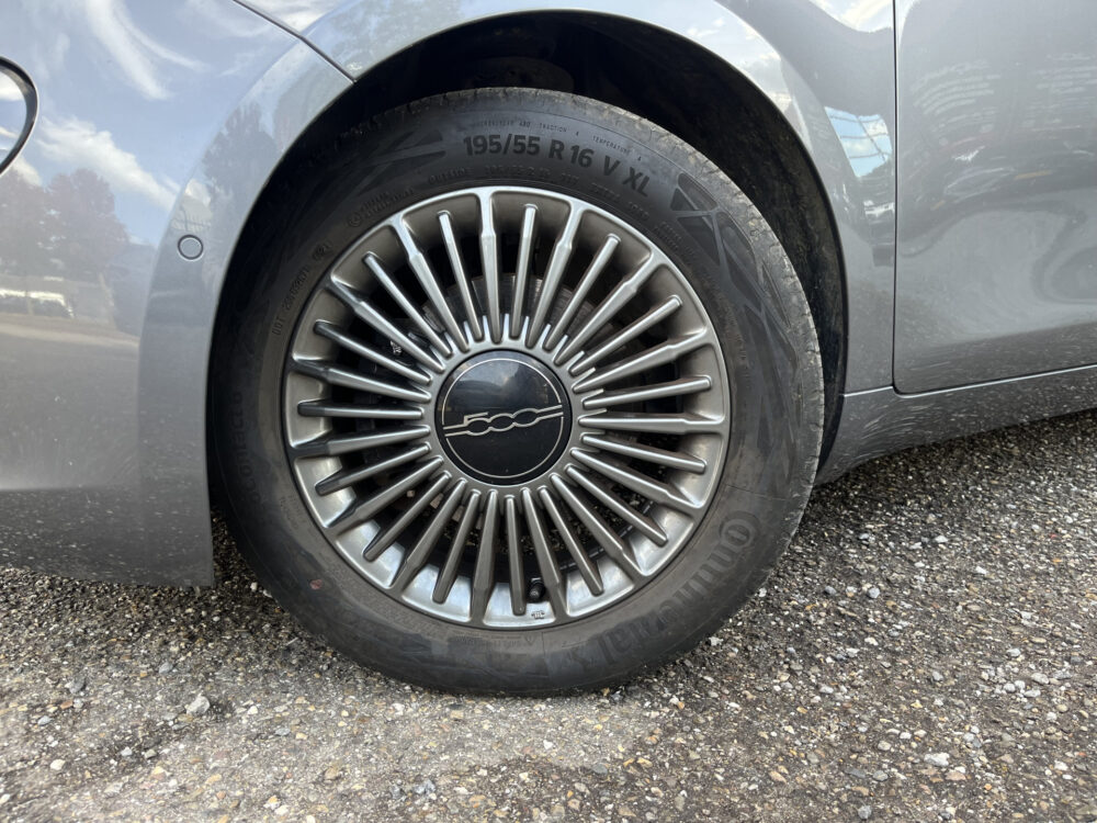 57457840-fiat-500-2021