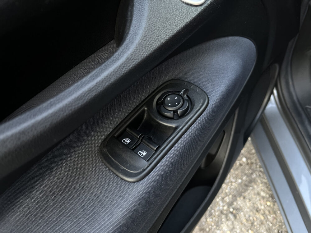 57457840-fiat-500-2021