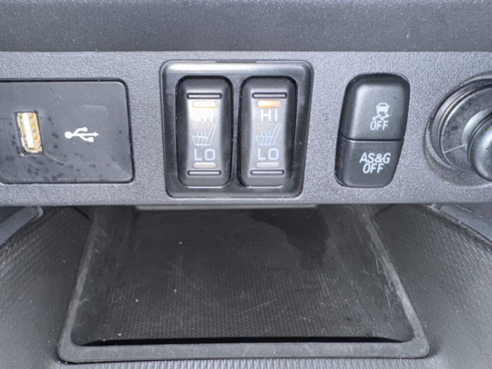 57514916-mitsubishi-asx-2019
