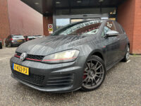 57529155-volkswagen-golf-2015