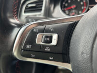 57529155-volkswagen-golf-2015
