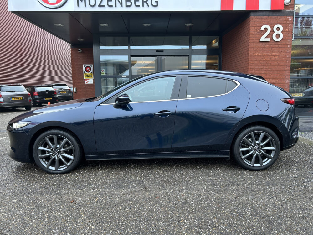 57532712-mazda-3-2021