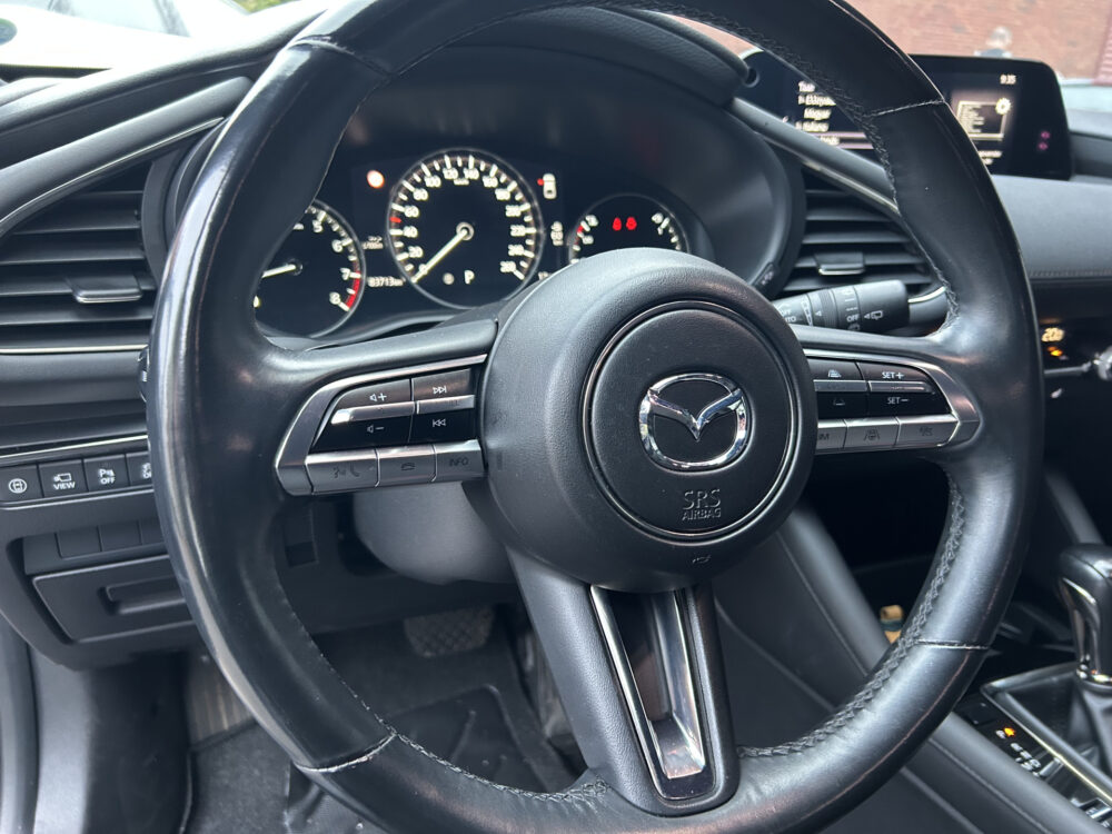 57532712-mazda-3-2021