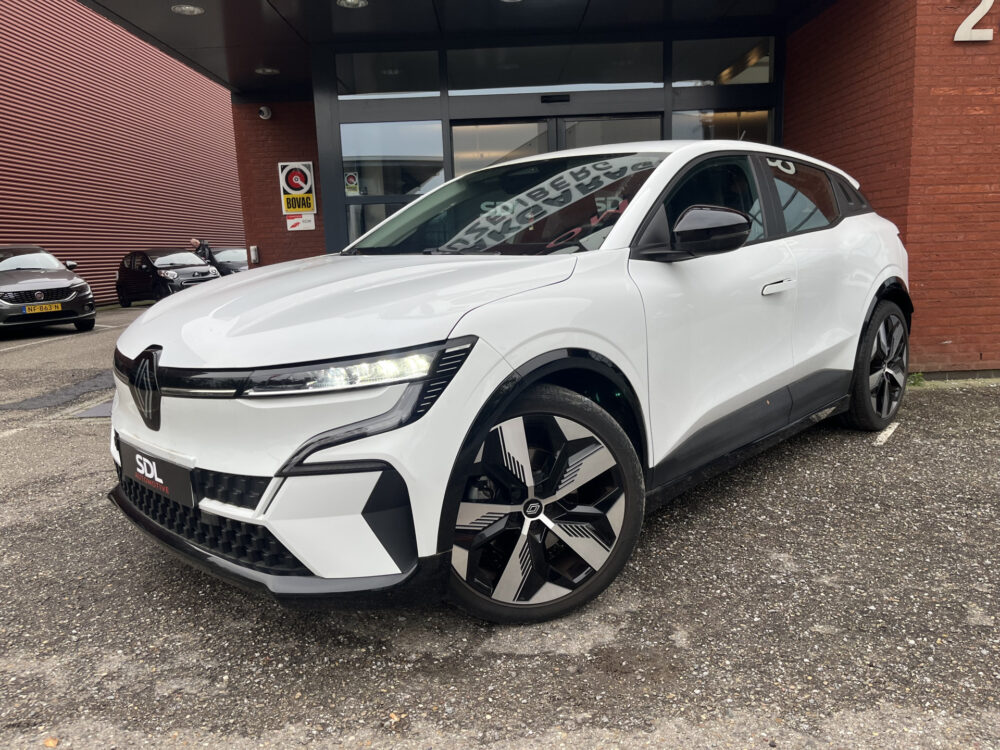 57544162-renault-megane-2023