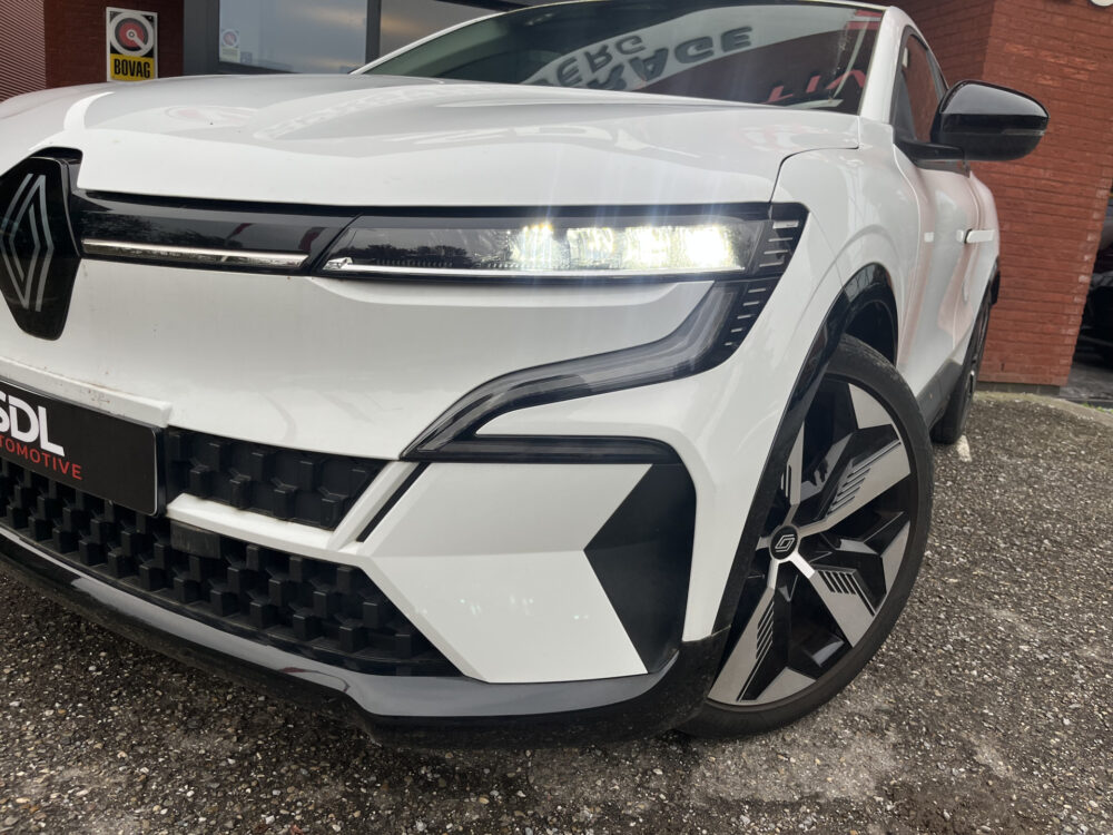 57544162-renault-megane-2023