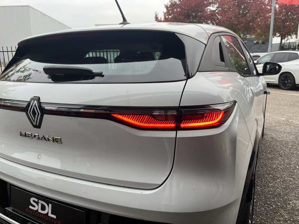 57544162-renault-megane-2023