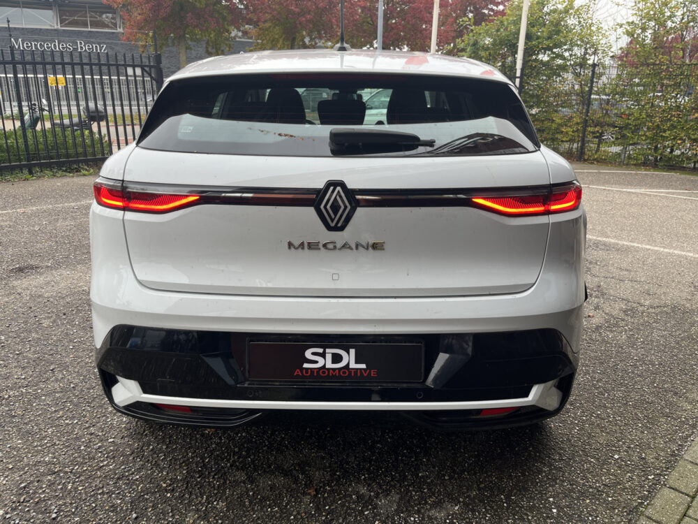 57544162-renault-megane-2023