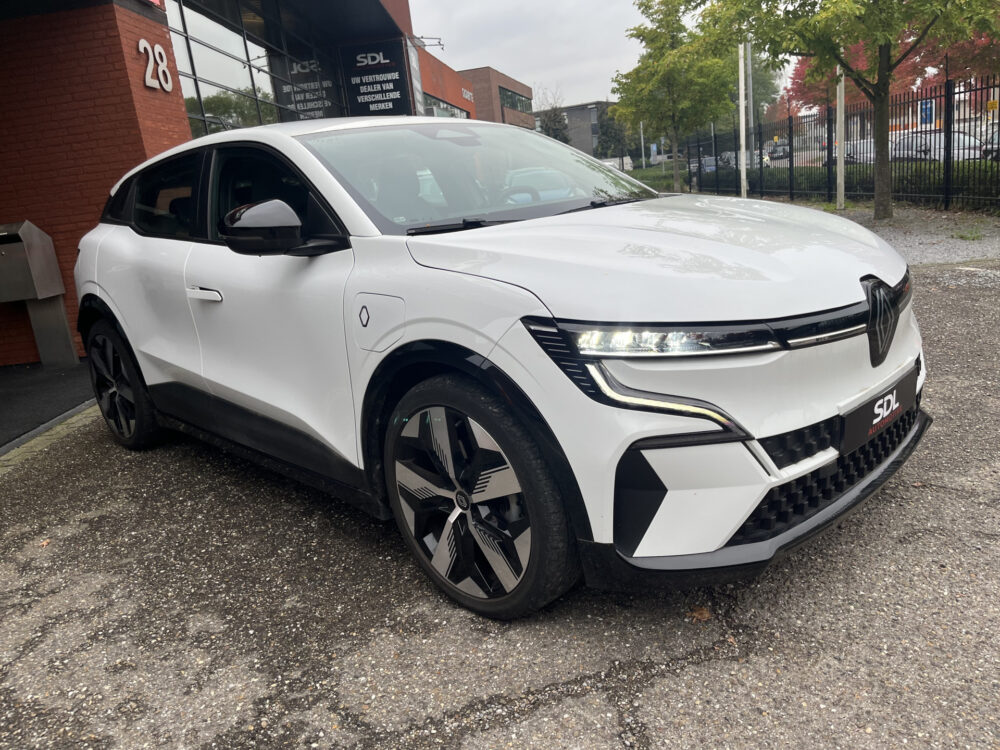 57544162-renault-megane-2023