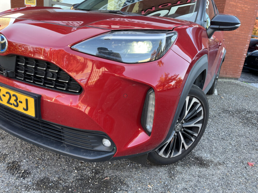 57562095-toyota-yaris-cross-2021