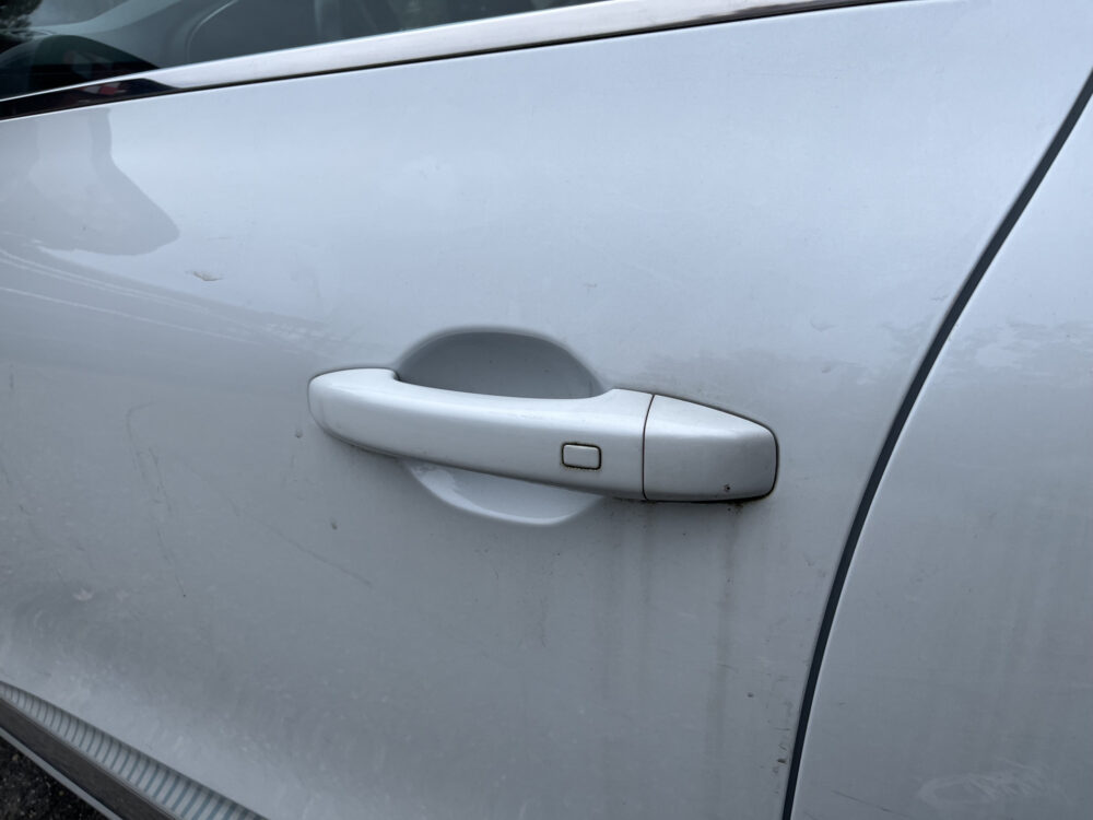 57568364-renault-clio-2020