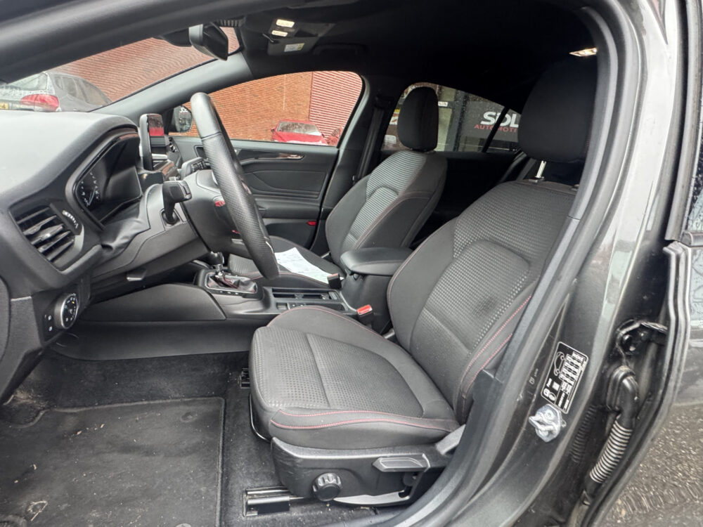 57596660-ford-focus-2020