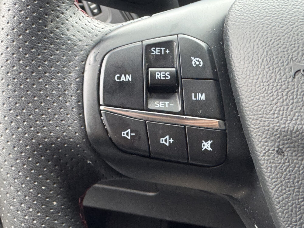 57596660-ford-focus-2020