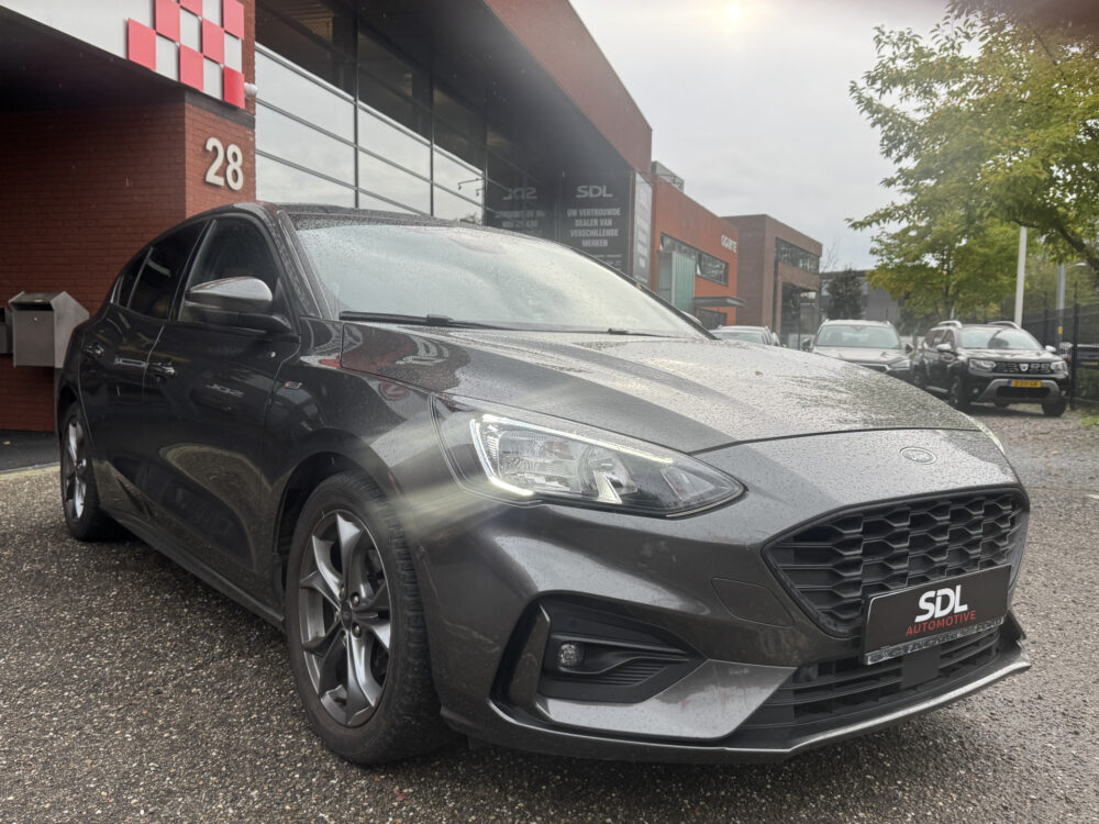 57596660-ford-focus-2020