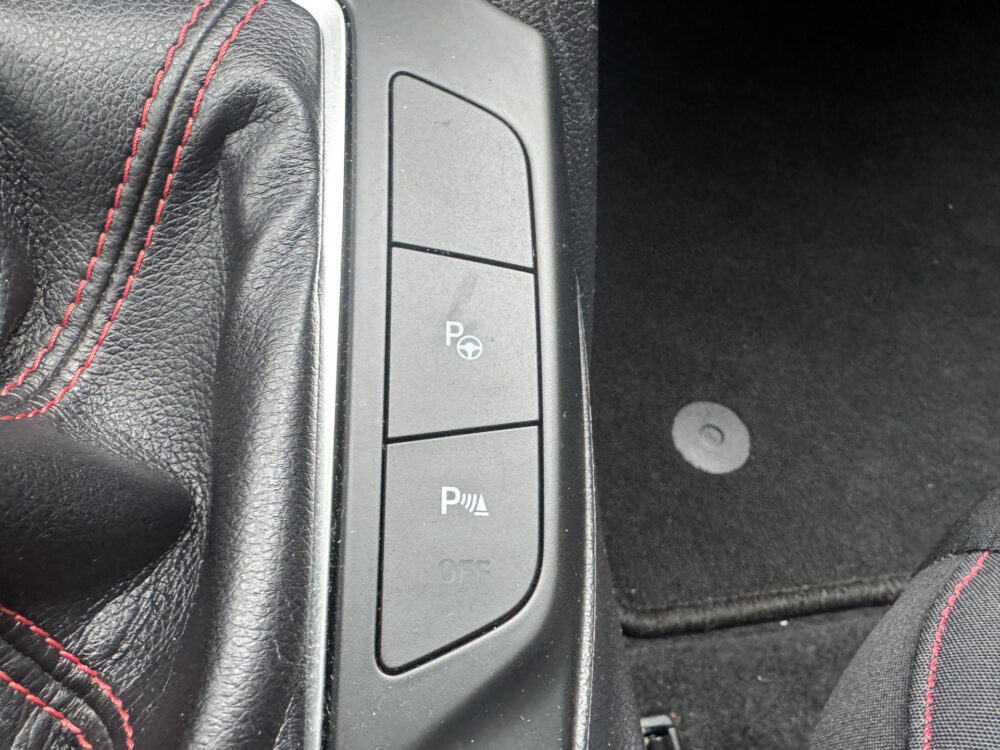 57596660-ford-focus-2020