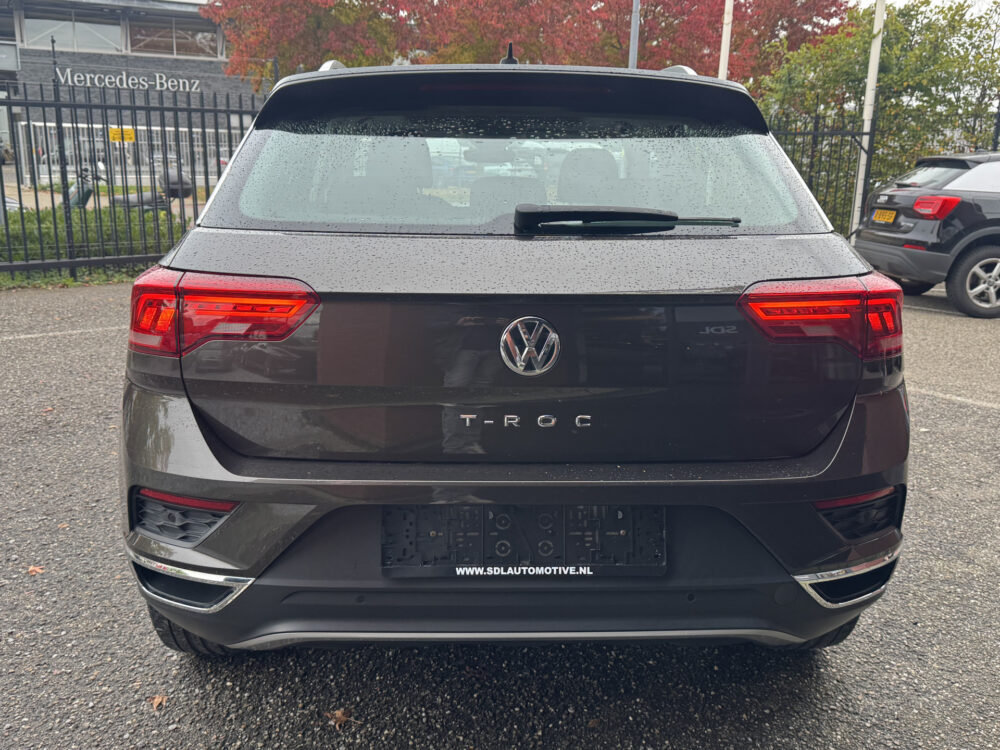 57597962-volkswagen-t-roc-2019