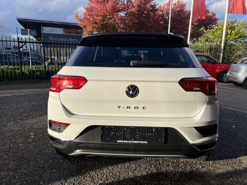 57627075-volkswagen-t-roc-2019