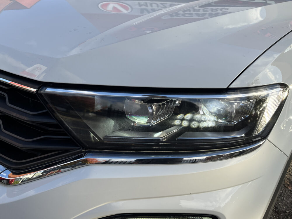 57627075-volkswagen-t-roc-2019