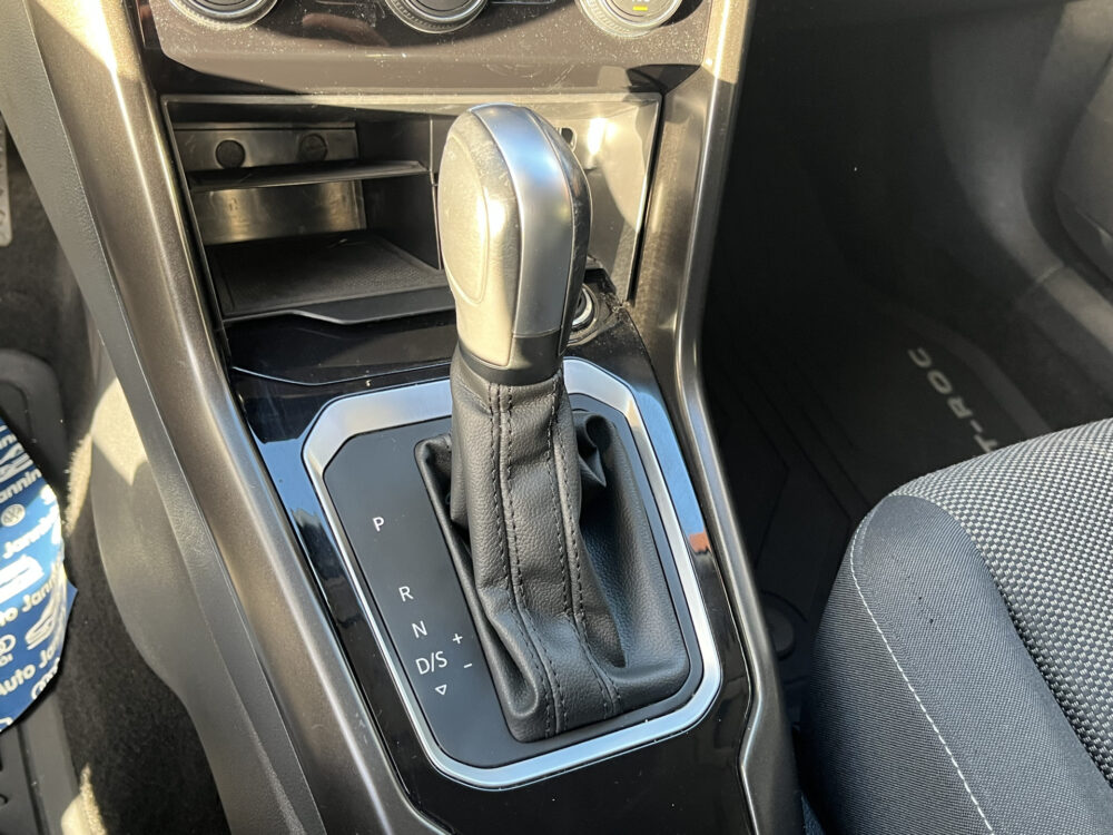 57627075-volkswagen-t-roc-2019