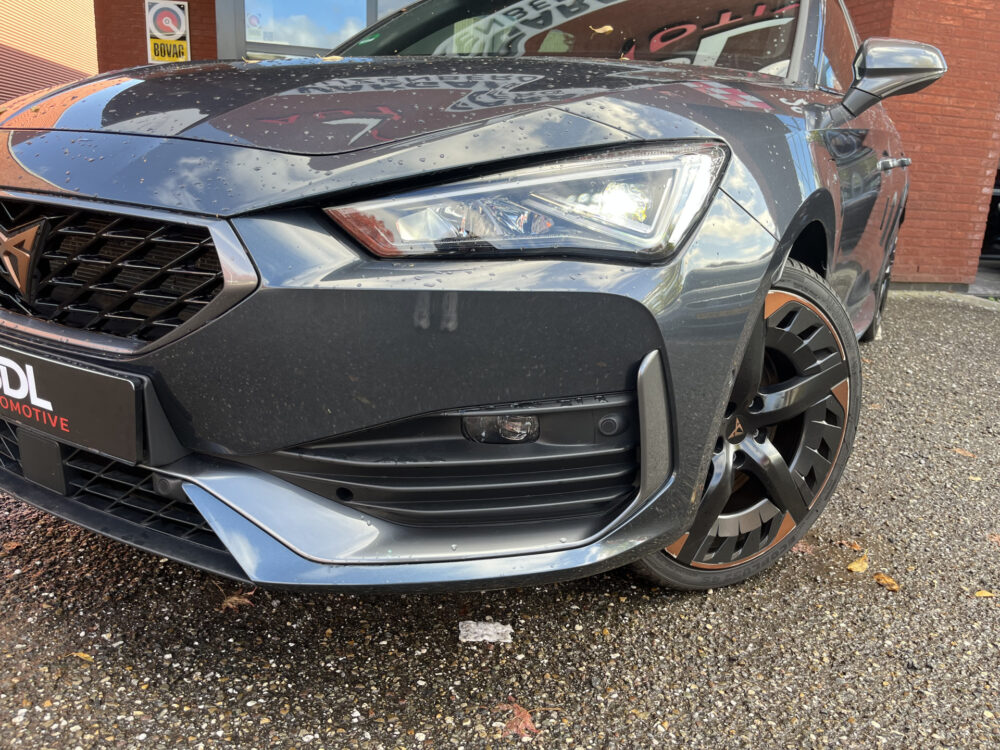 57627324-cupra-leon-sportstourer-2020